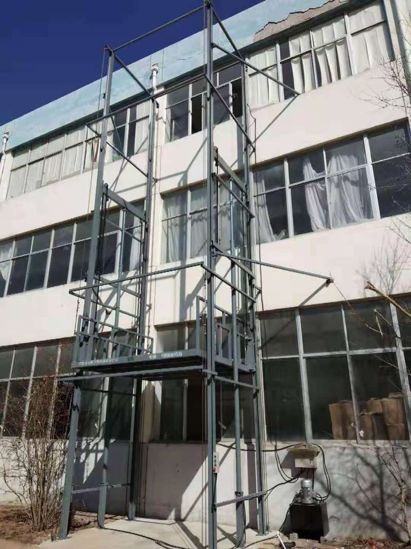 东方液压升降货梯厂家