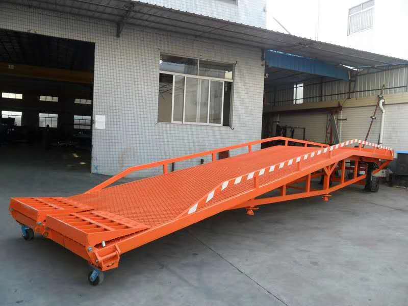 东方装卸登车桥